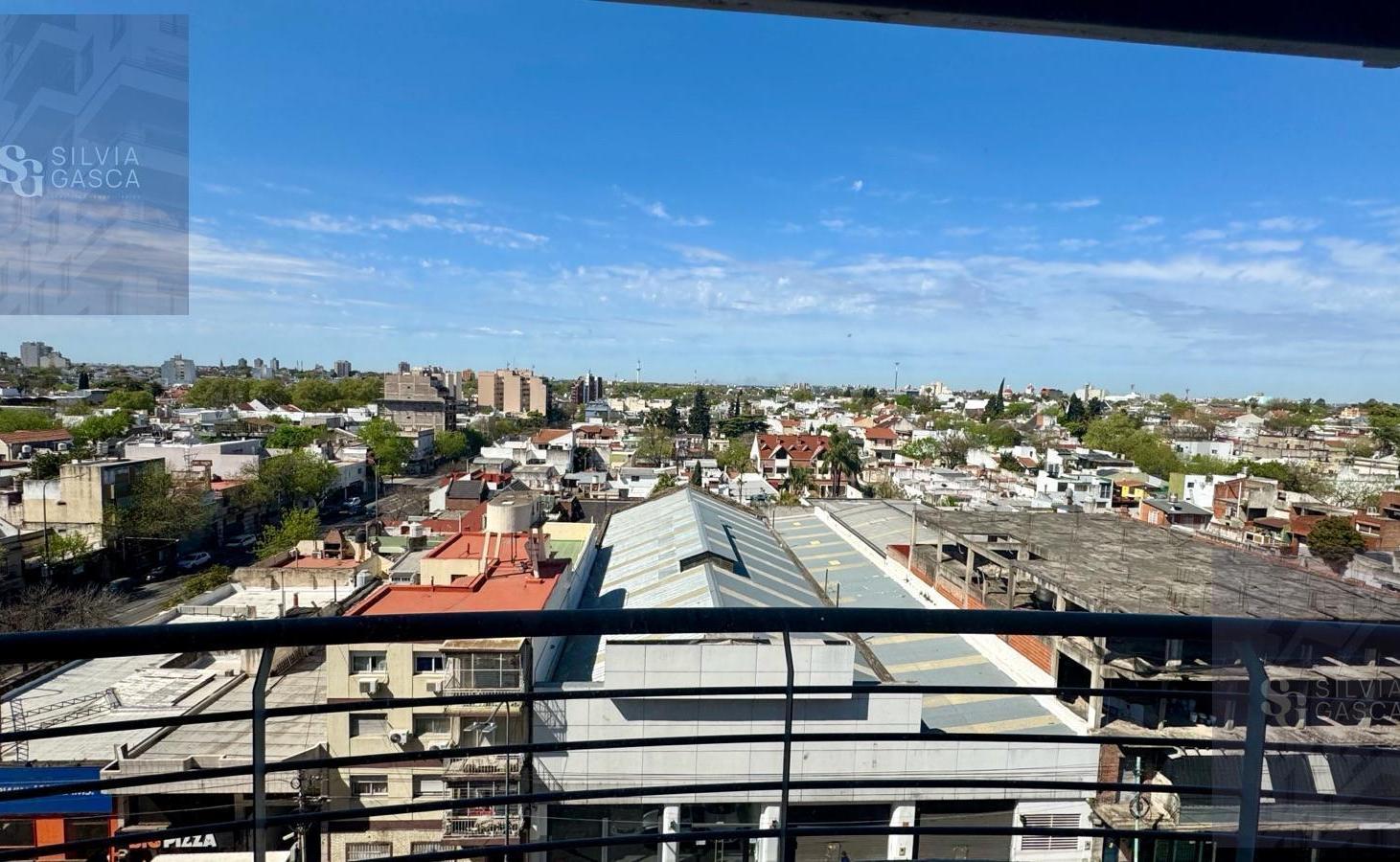 Foto de Dpto semipiso 2 1/2 en 7mo piso por ascensor- muy luminoso -, imagen 4