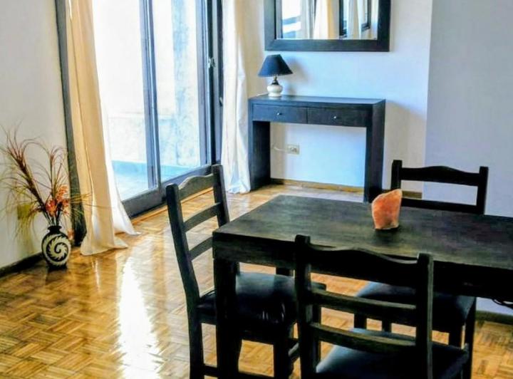 Hermoso alquiler 2 AMB. Amoblado en Caballito ! Con balcón/terraza! 2 cuad. Subt 3
