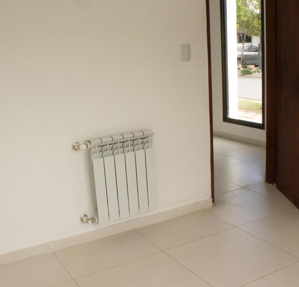 Casa Esquina en Claros Village - Venta Directa 1