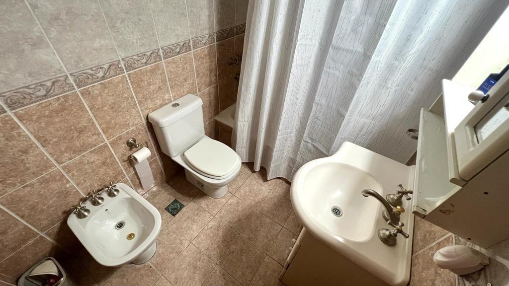 Casa Unica en Fisherton en La Mejor Zona a Una Cuadra de Callecordoba 3