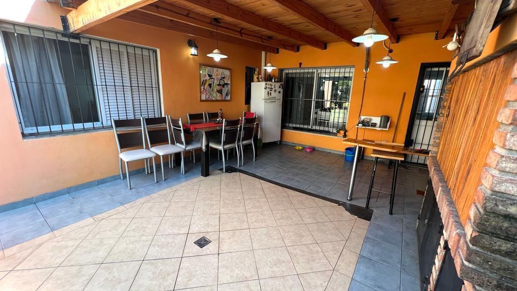 Casa Unica en Fisherton en La Mejor Zona a Una Cuadra de Callecordoba 5