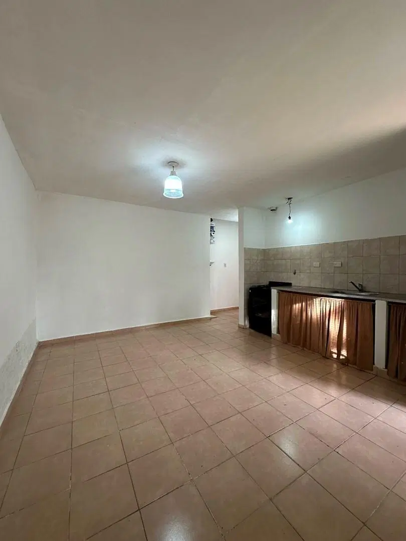 Departamento PH  en Alquiler en Remedios De Escalada, Lanús, G.B.A. Zona Sur 5