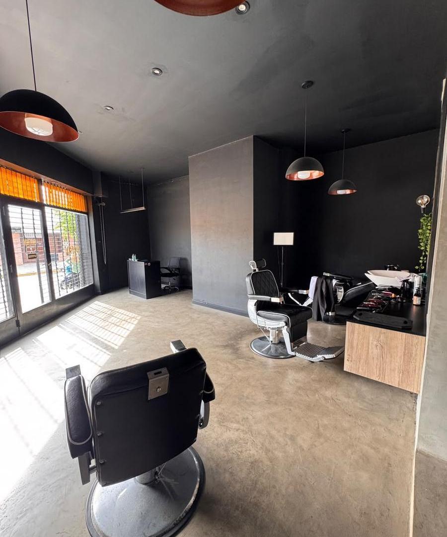 Foto de Local Comercial- Muy Amplio-Apto Varios rubros, imagen 4