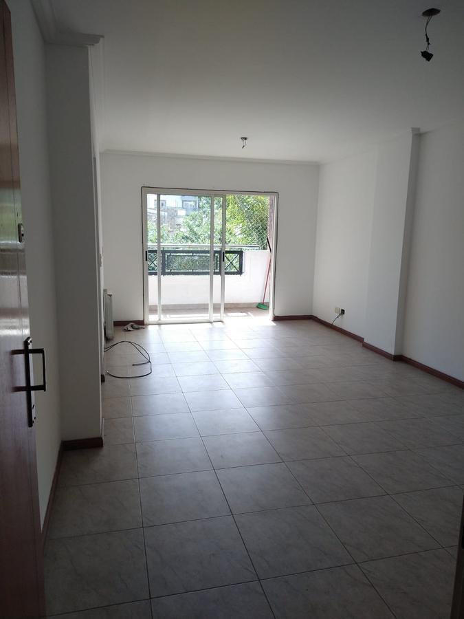 Foto de 3 Departamento - Villa Luro- Cocina Independiente-Cochera fija, imagen 1