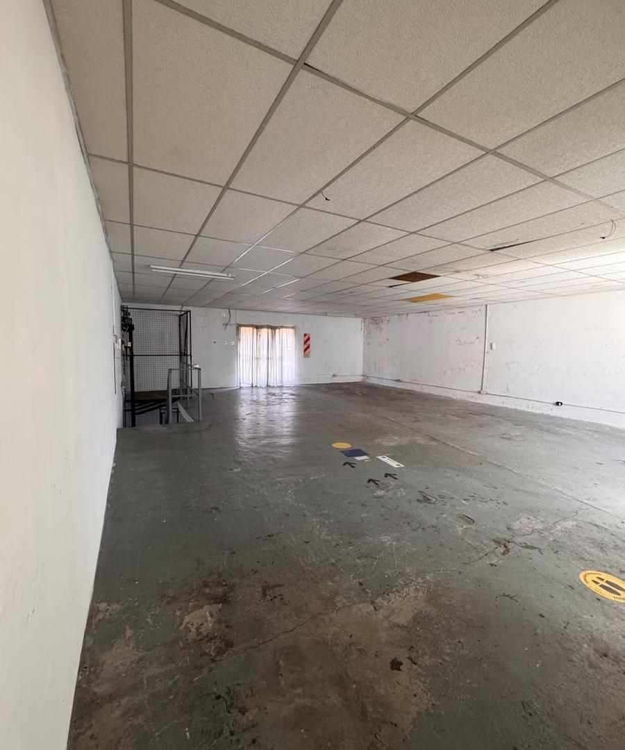 Foto de Galpon-Deposito 352 M² – Villa Crespo – Montacargas y fuerza trifasica, imagen 3