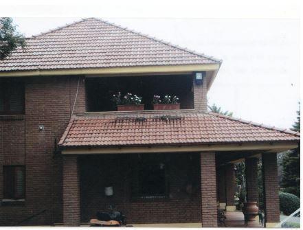 Casa 30 Ambientes. | Av Aconquija 1000 2