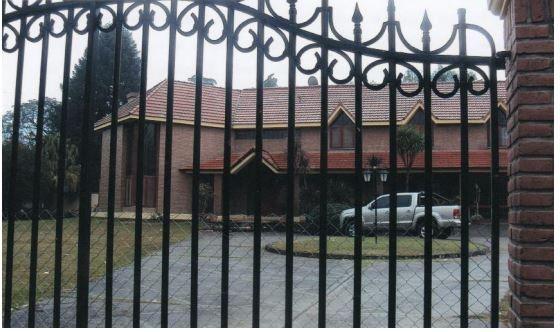 Casa 30 Ambientes. | Av Aconquija 1000 4