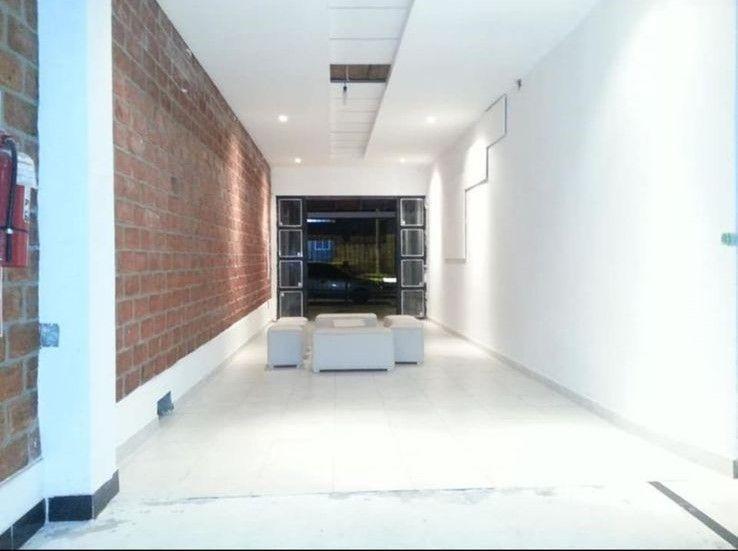 Local. | 25 de Mayo Al 2400 1