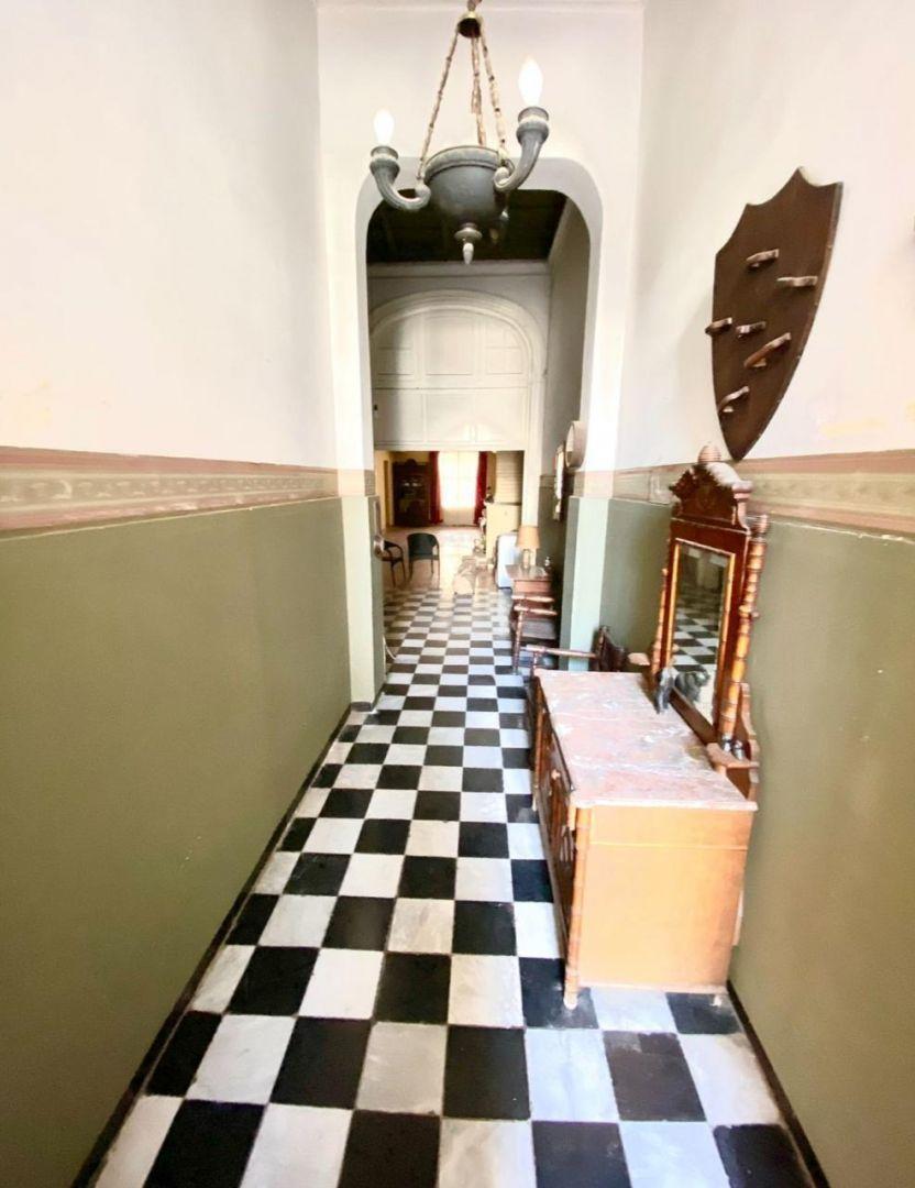 Casa 7 Ambientes. | Las Heras 261 4