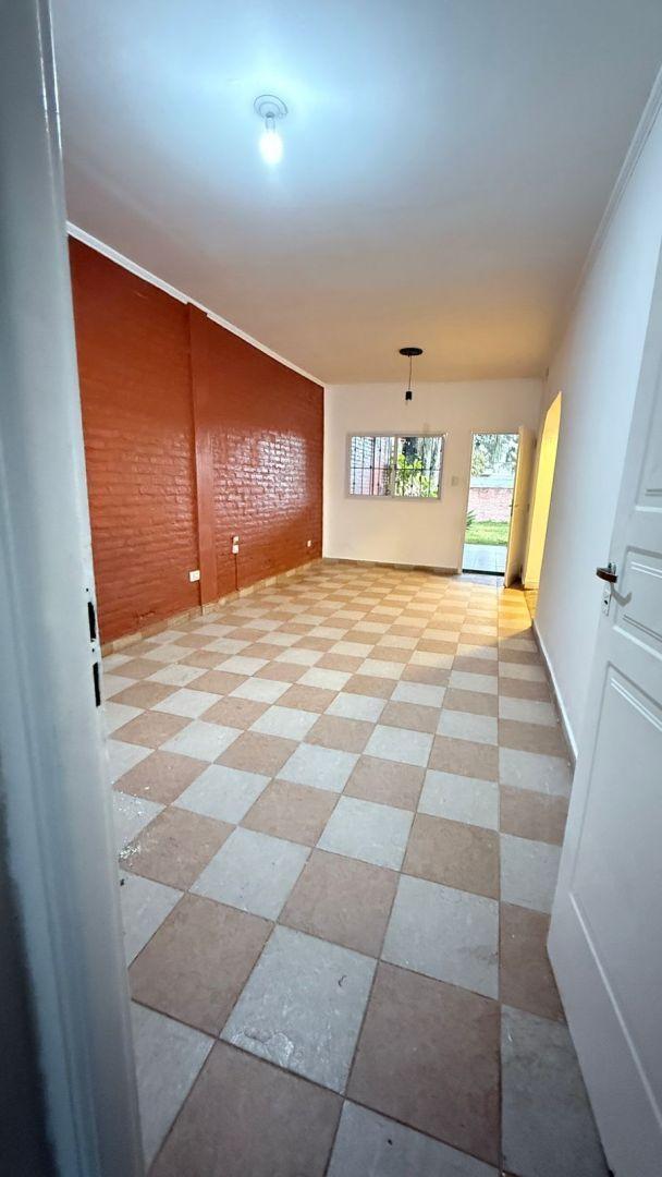 Foto de Casa 0 ambientes 3 dormitorios. | eva duarte al 2200, imagen 2
