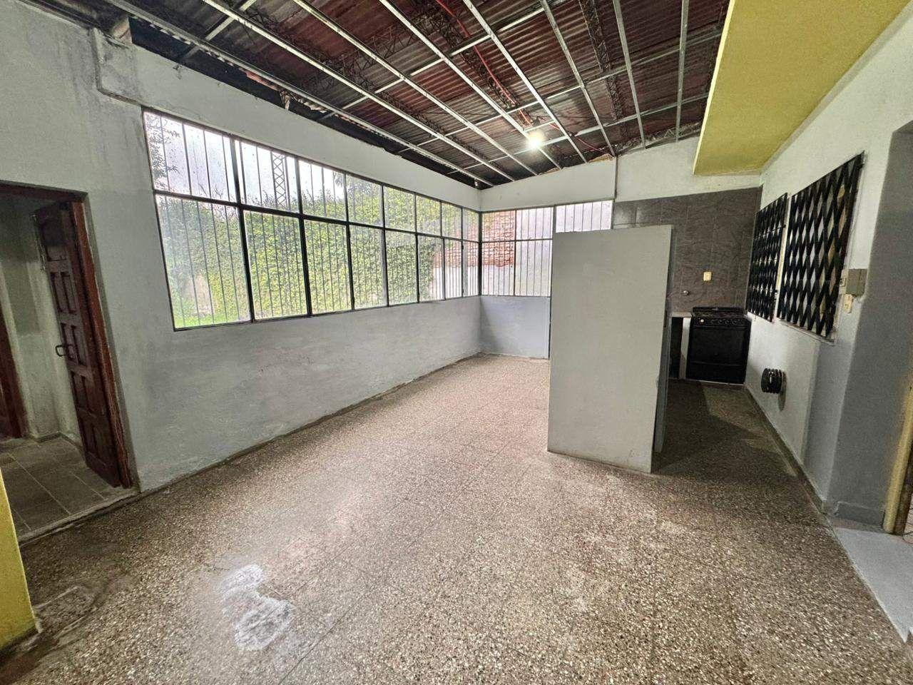 Foto de Casa 8 ambientes 3 dormitorios. | justo de la vega al 1000, imagen 1