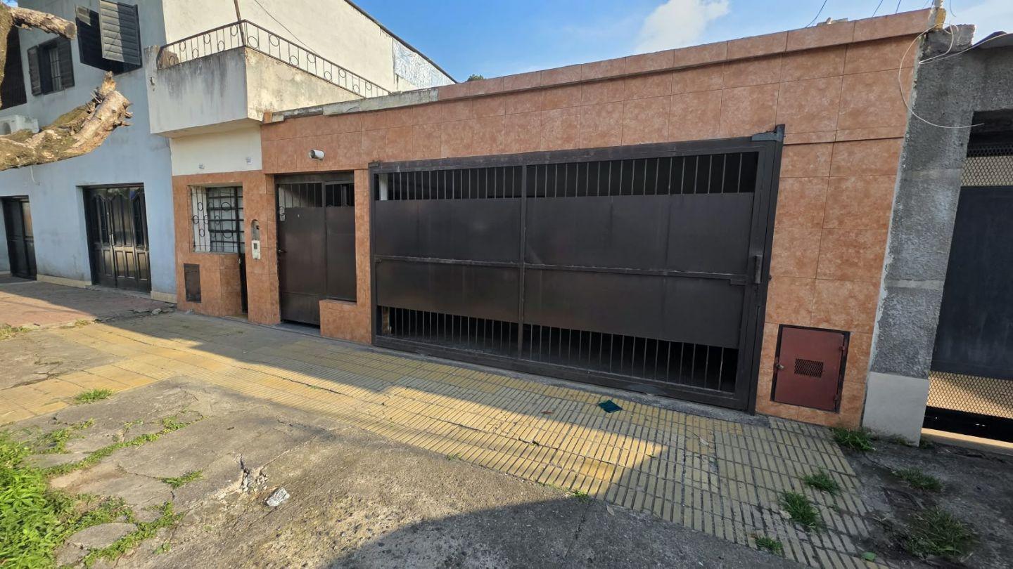 Foto de Casa 16 ambientes 7 dormitorio. | peru al 600, imagen 1
