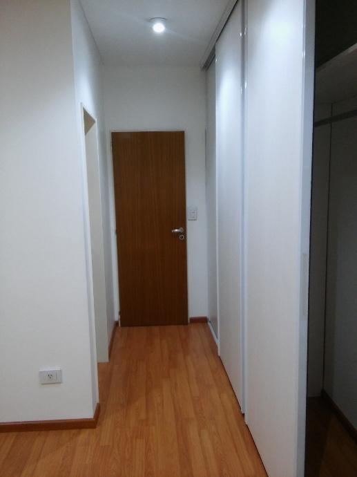 DEPARTAMENTO EN VENTA DE 4 AMBIENTES EN LANUS OESTE CON 3 COCHERAS