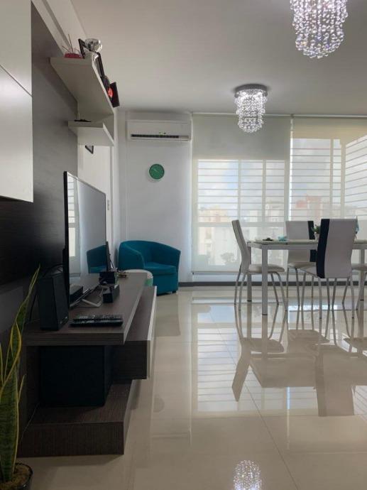 Foto de DEPARTAMENTO EN VENTA DE 3 AMBIENTES EN LANUS OESTE CON DOS COCHERAS, imagen 5