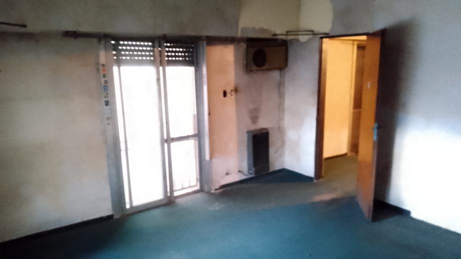 CASA EN VENTA DE 5 AMBIENTES EN LANUS ESTE