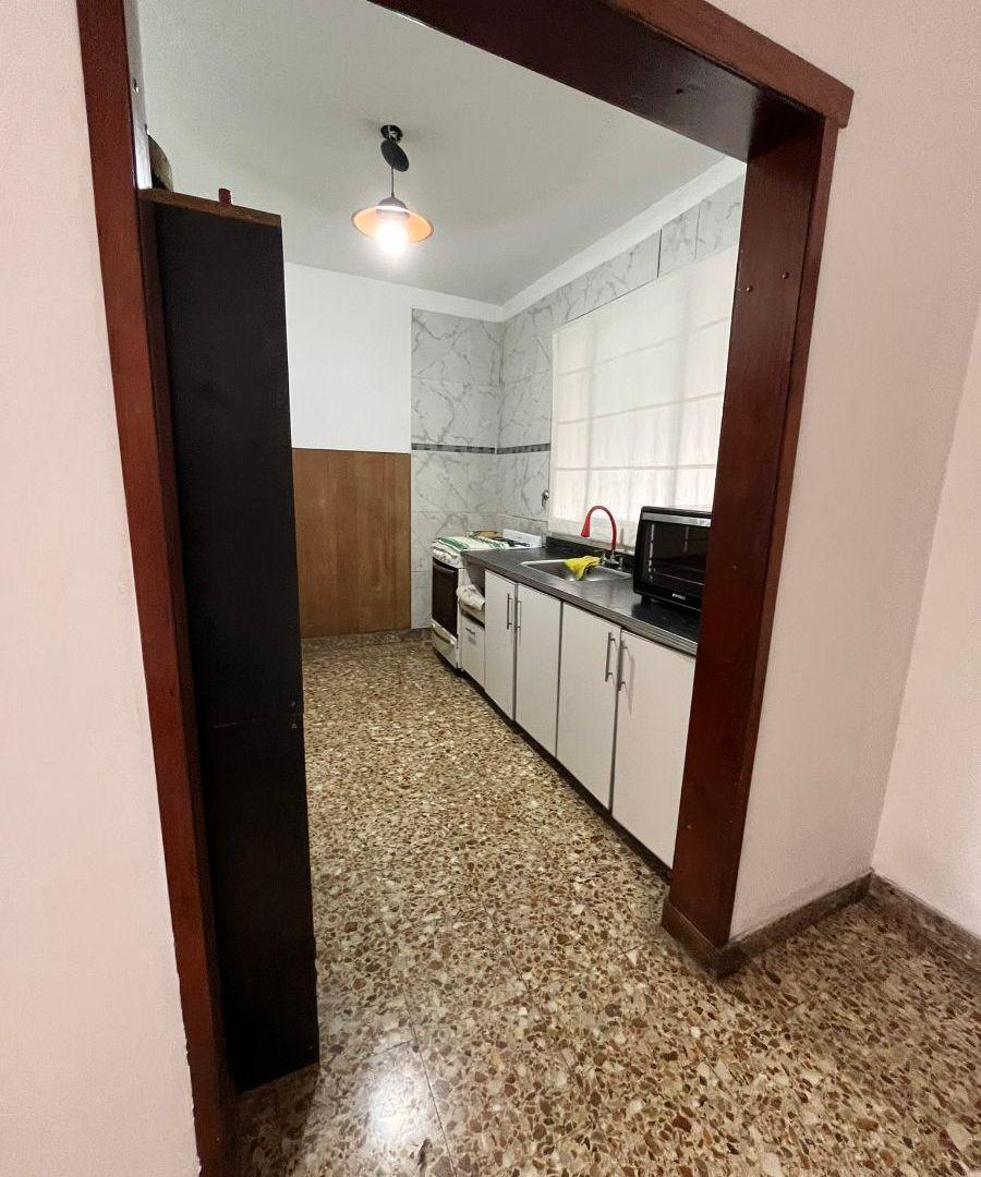 Foto de DEPARTAMENTO EN VENTA CON COCHERA DE 3 AMBIENTES CON VALENTIN ALSINA, imagen 5