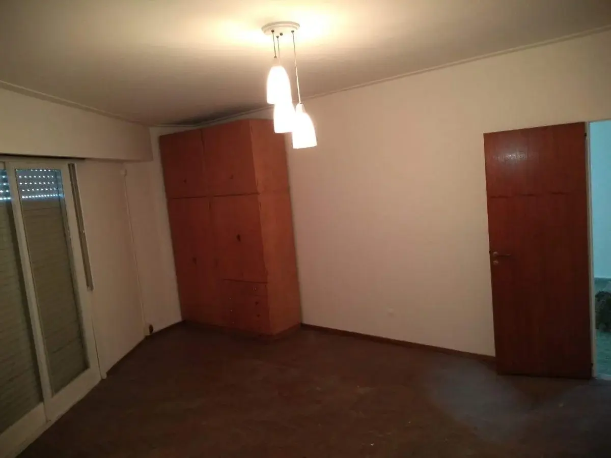 Departamento tipo casa de tres ambiente en primer piso con terraza!! 3