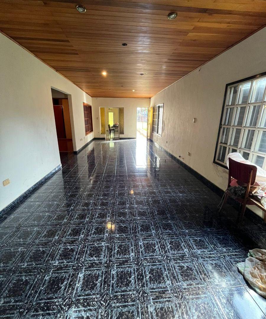 Foto de Casa en venta de 4 ambientes en lanus este con fondo libre, imagen 2