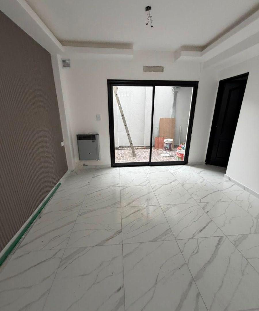 Foto de DUPLEX DE 3 AMBIENTES A ESTRENAR EN LANUS OESTE, imagen 5