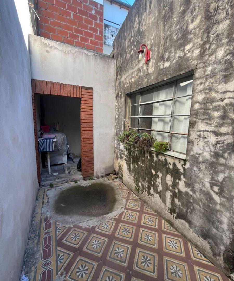 Foto de LOCAL AL FRENTE CON DEPARTAMENTO INTERNO POR PASILLO EN GERLI. IDEAL, imagen 4