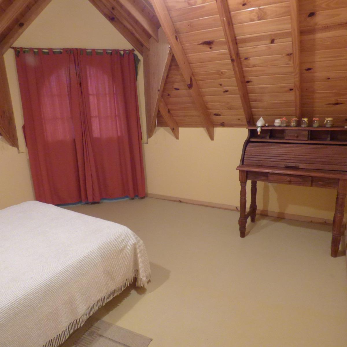 Hermosa Casa de 8 Ambientes a 1 Cuadra del Mar 3