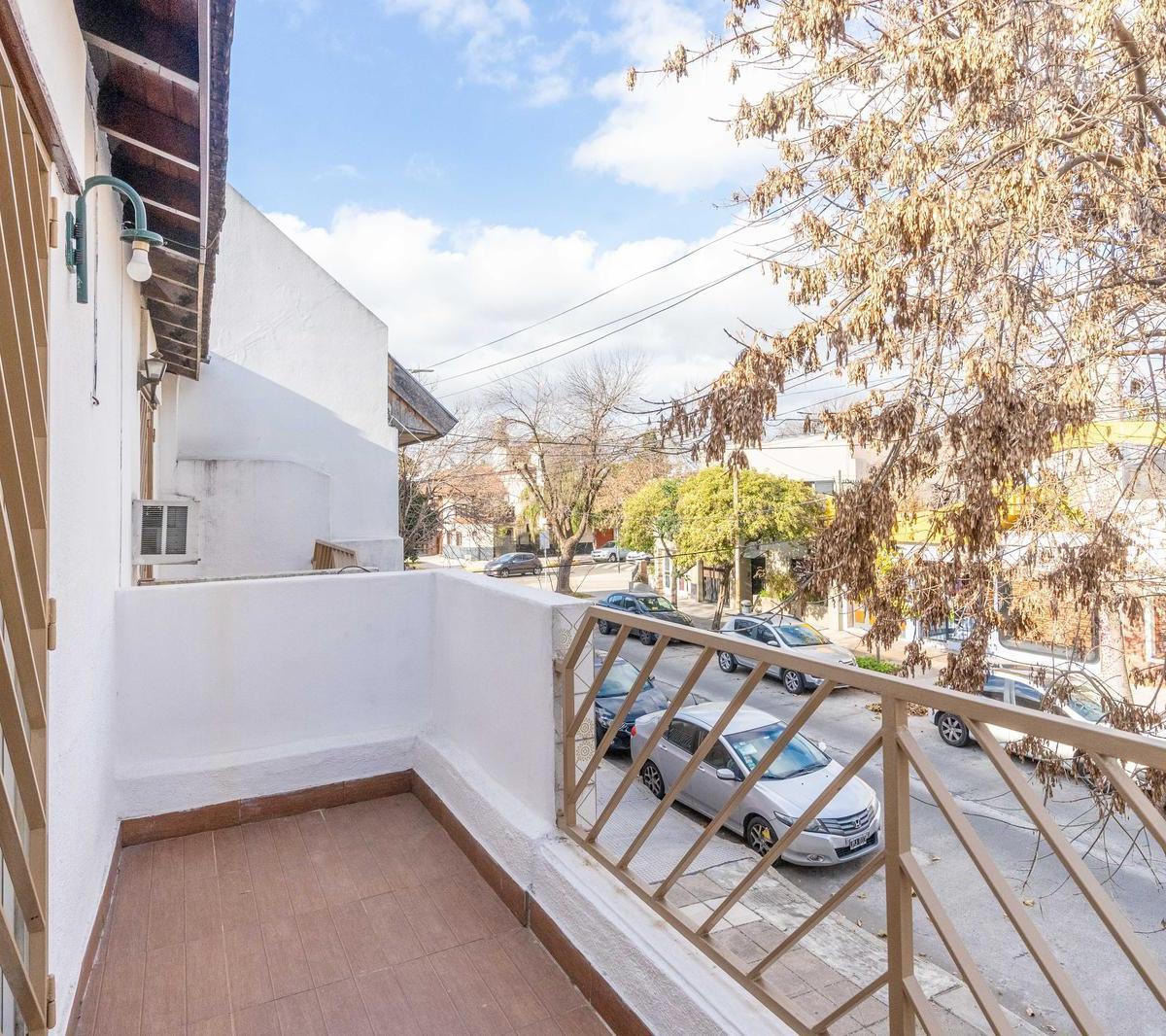 Duplex con Cochera Al Frente Villa Real Caba Apto Credito Patio y Parrilla 4