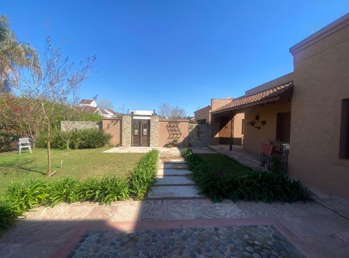 Casa en alquiler en enero. Buenos Aires Golf 2