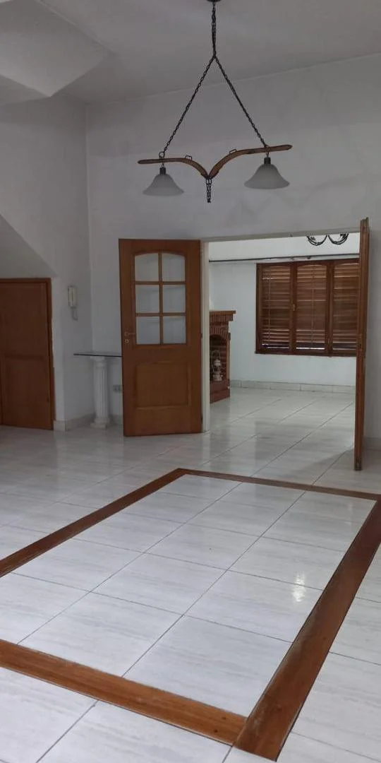 Foto de ALQUILER- CASA 8 AMBIENTES - JOSE C PAZ, imagen 5