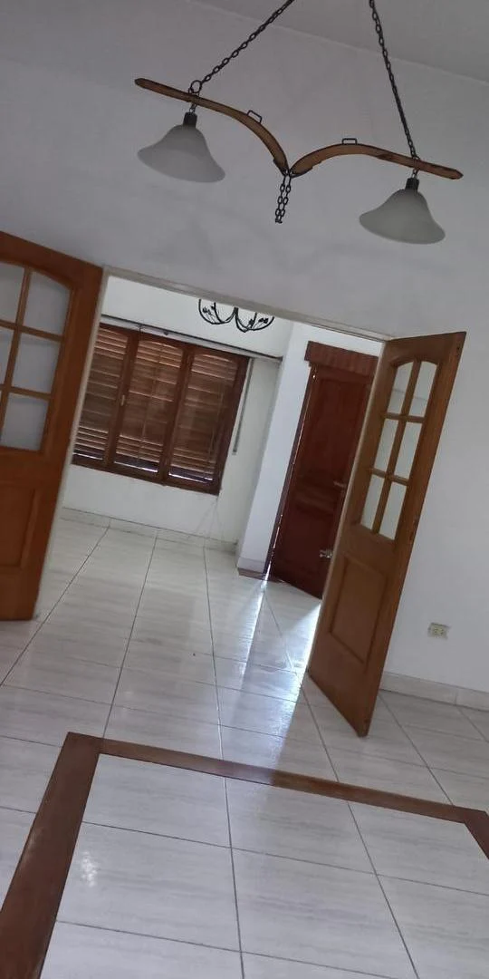 ALQUILER- CASA 8 AMBIENTES - JOSE C PAZ