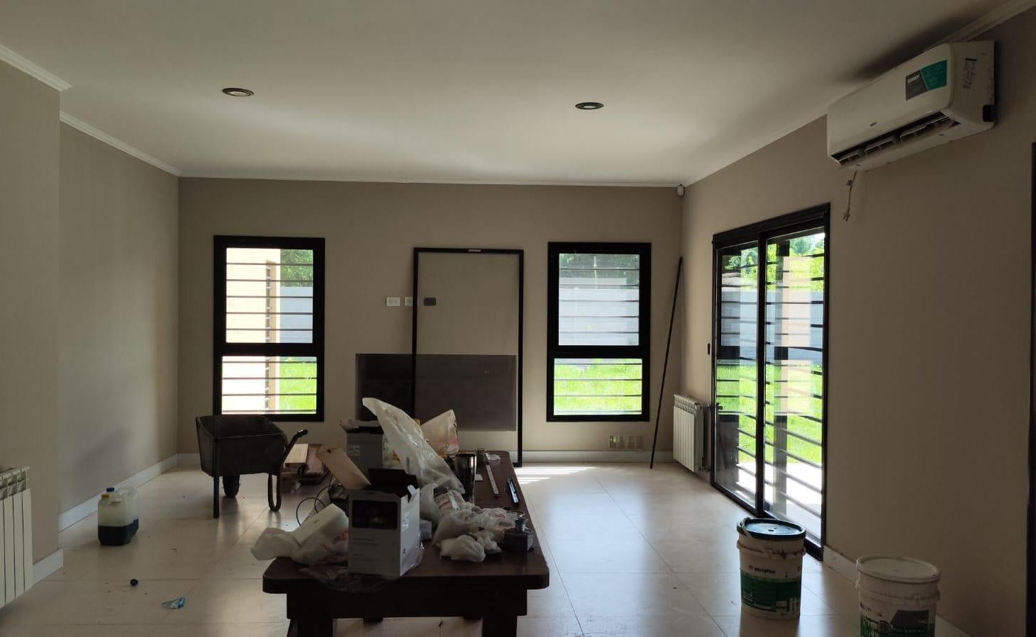 Foto de VENTA CASA 6 AMBIENTES- MORENO, imagen 1