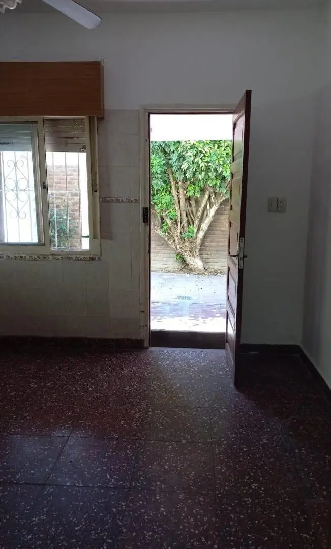 VENTA CASA 3 AMBIENTES EN JOSE C PAZ 5