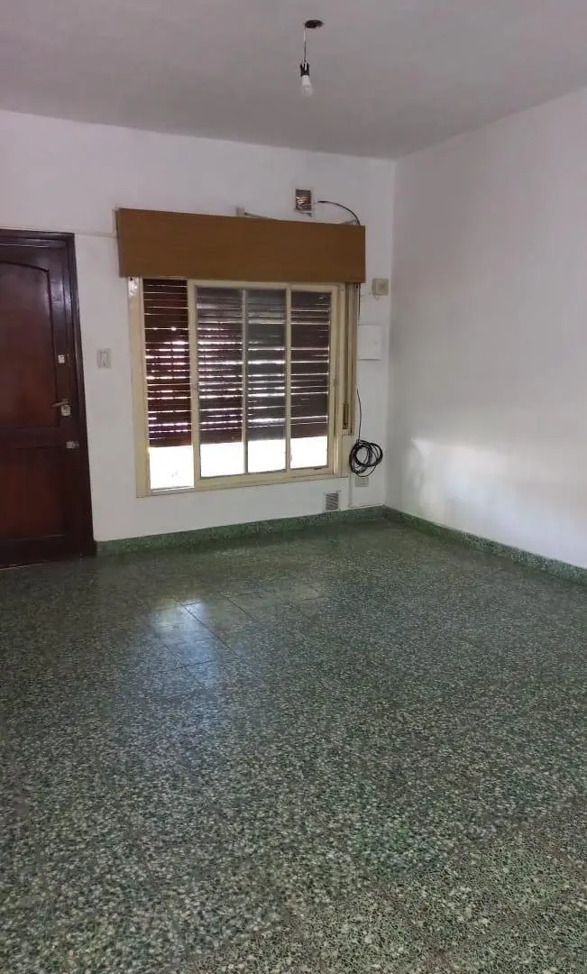 VENTA CASA 3 AMBIENTES EN JOSE C PAZ 4