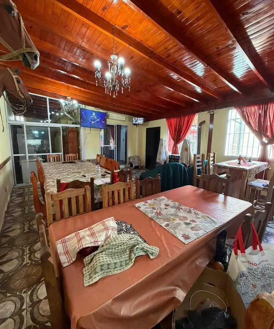 CASA EN VENTA EN MORENO 5 AMBIENTES 8