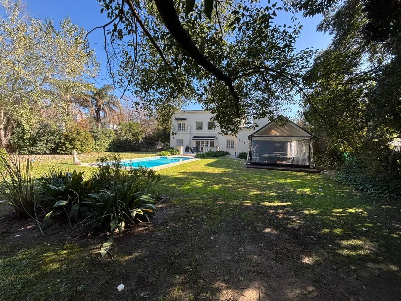 Casa en venta en Bella Vista, barrio El Lago 4