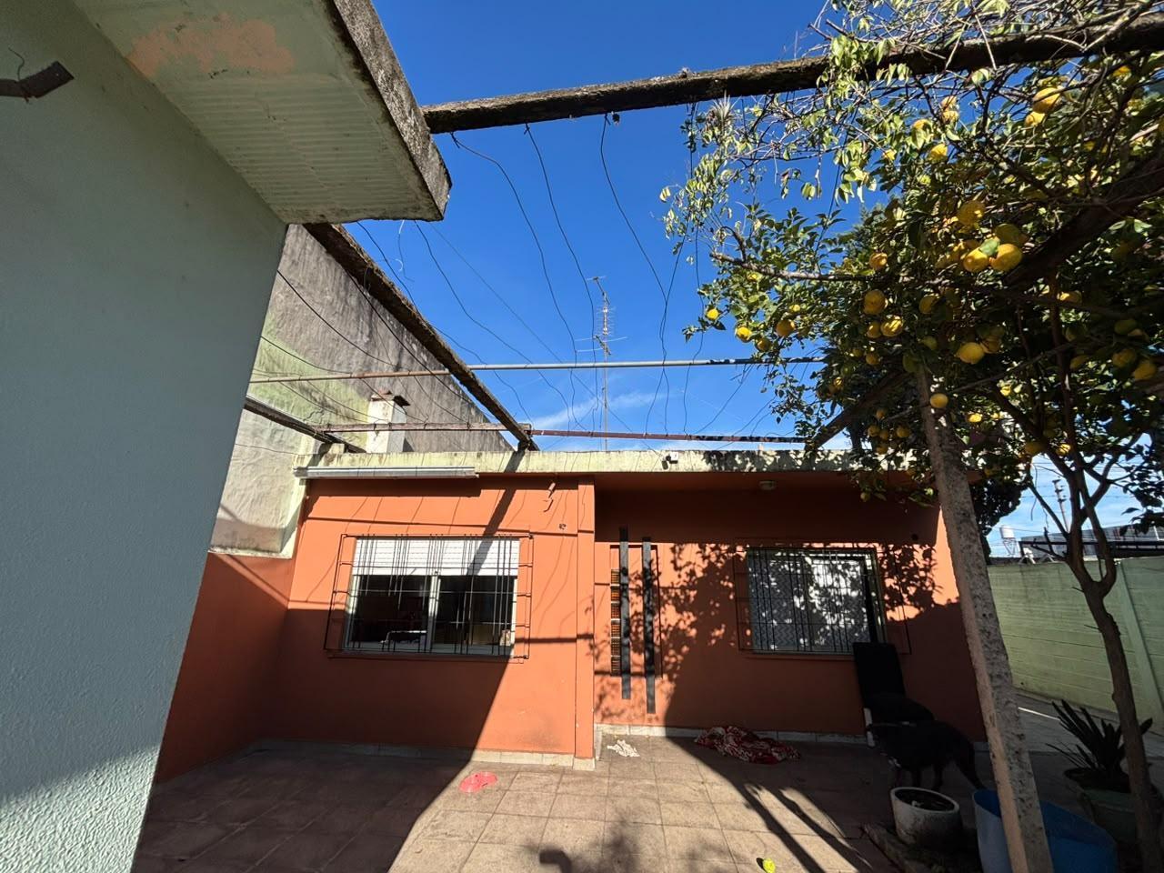 Foto de Casa en alquiler con pileta en Moreno, imagen 5