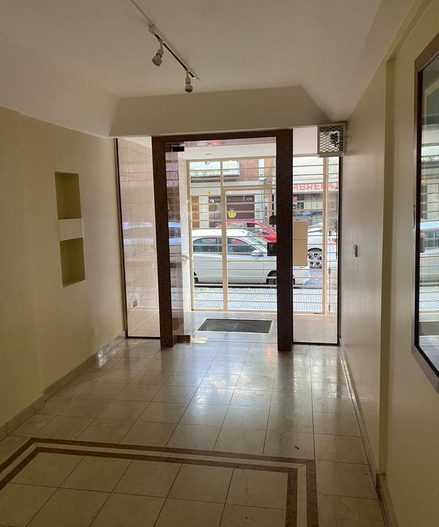 Foto de Venta de Departamento en Belgrano 4 ambientes, imagen 2