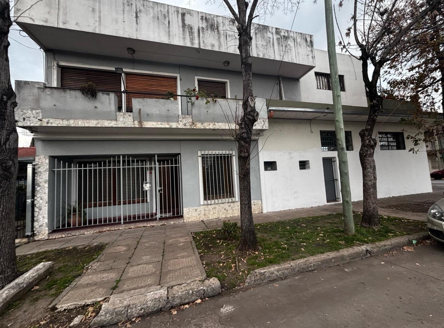 Foto de Casa en venta 7 ambientes con local en ituzaingo, imagen 5