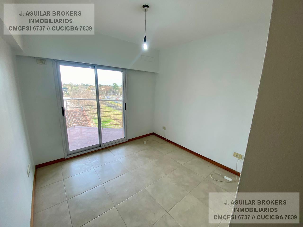 Foto de Venta Departamento con cochera en San Miguel, imagen 3