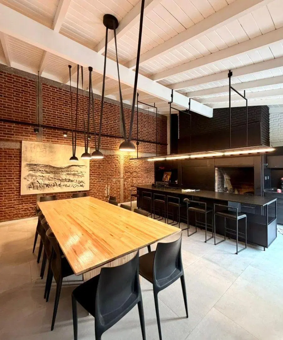 Casa con 4 dormitorios y 480 m² en venta en Trelew 2