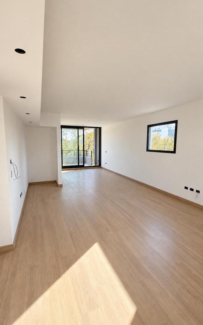 Foto de VENTA DEPARTAMENTO 5 AMBIENTES VILLA URQUIZA BALCON A ESTRENAR, imagen 2