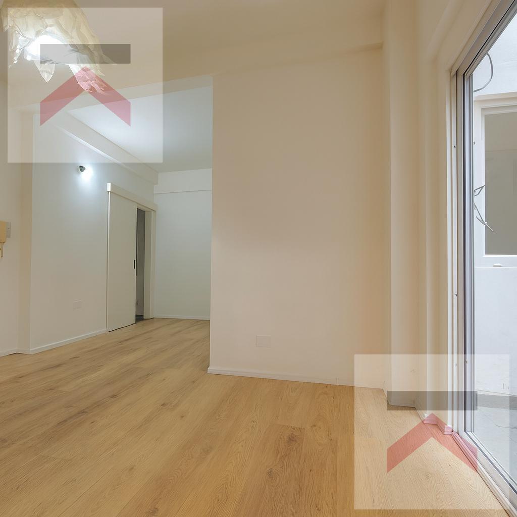 Foto de Oportunidad! Dos amb totalmente reciclado a nuevo con patio!, imagen 3