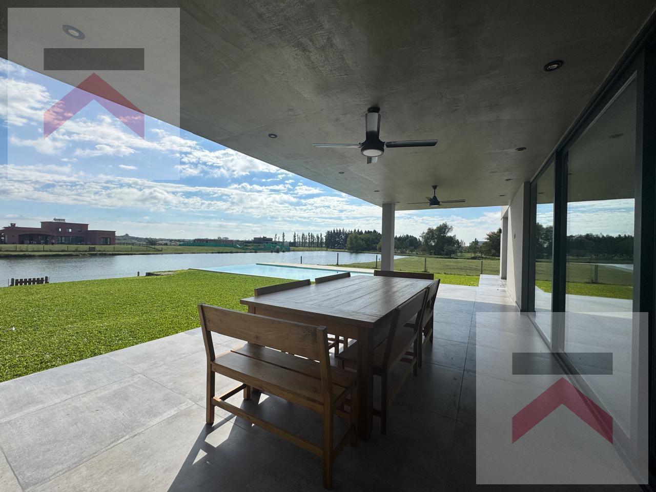 Foto de Venta Casa en Lote AL AGUA 5 dorm FINANCIACION en Chacras de la Reserva, imagen 1