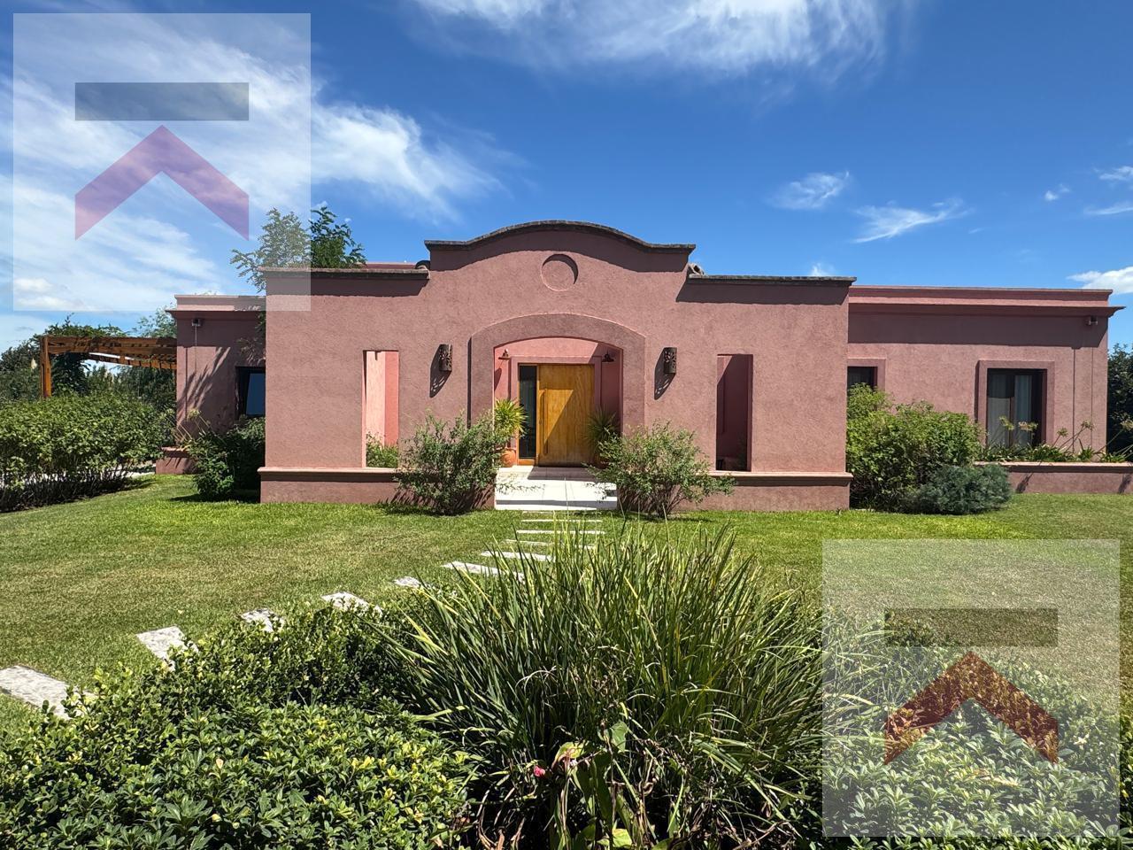 Impecable CASA 1 planta 3 dorm piscina Lote 1500m2 Barrio Chacras de la Reserva Cardales