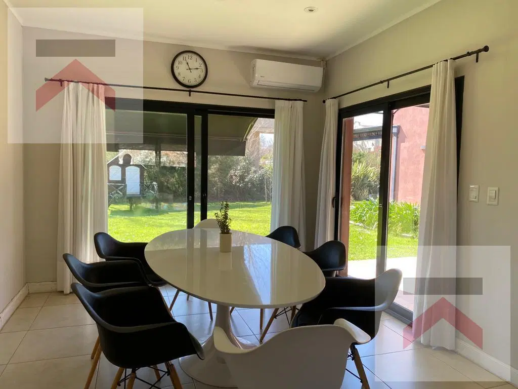 Casa en una planta 4 dorm gran parque con piscina Chacras de La Reserva Cardales 2