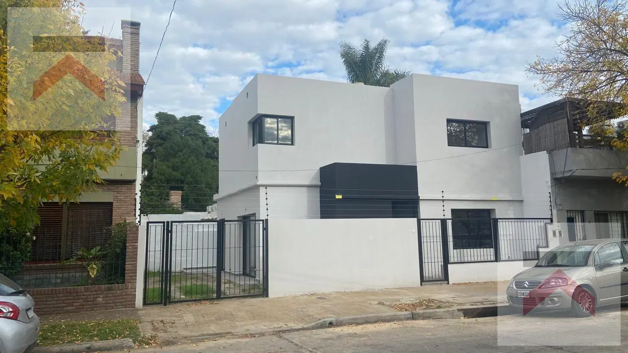 Casa a estrenar en Beccar 3 Dormitorios,3 baños, con patio y cochera 2