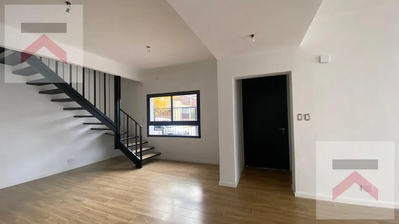 Casa a estrenar en Beccar 3 Dormitorios,3 baños, con patio y cochera 4