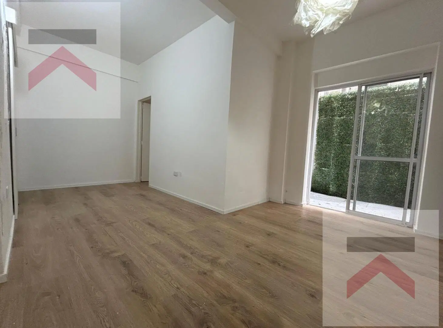 Oportunidad! Dos amb totalmente reciclado a nuevo con patio! Apto profesional 8
