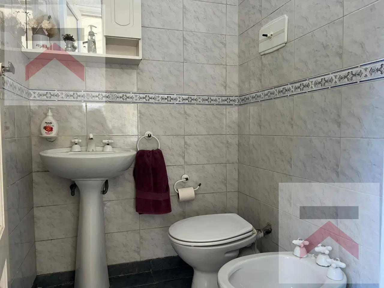 Casa en Venta de 7amb, 4 Dorm. con Parque, Pileta y parrilla sobre lote de 536mt2. 8