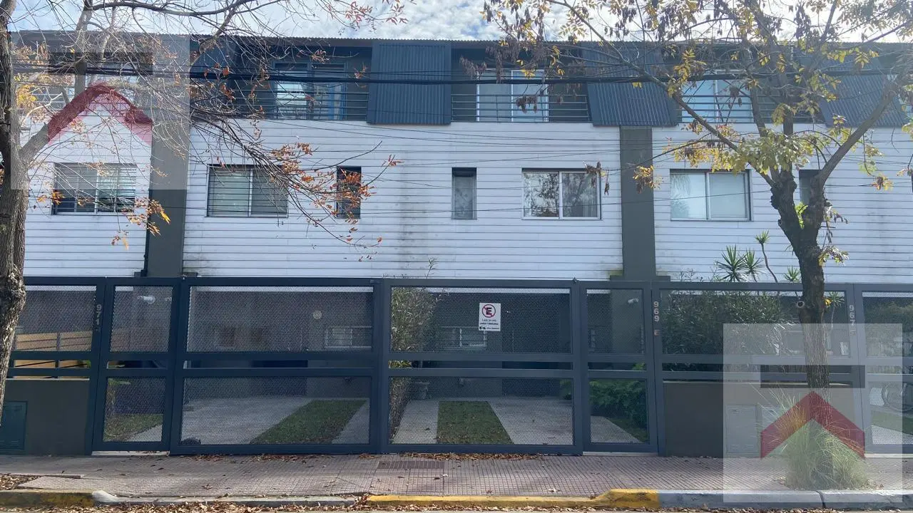 Triplex en  Punta Chica 4 amb, 3Dorm. con cochera y Jardin 3