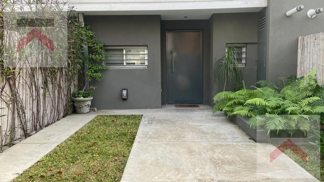 Triplex en  Punta Chica 4 amb, 3Dorm. con cochera y Jardin 4